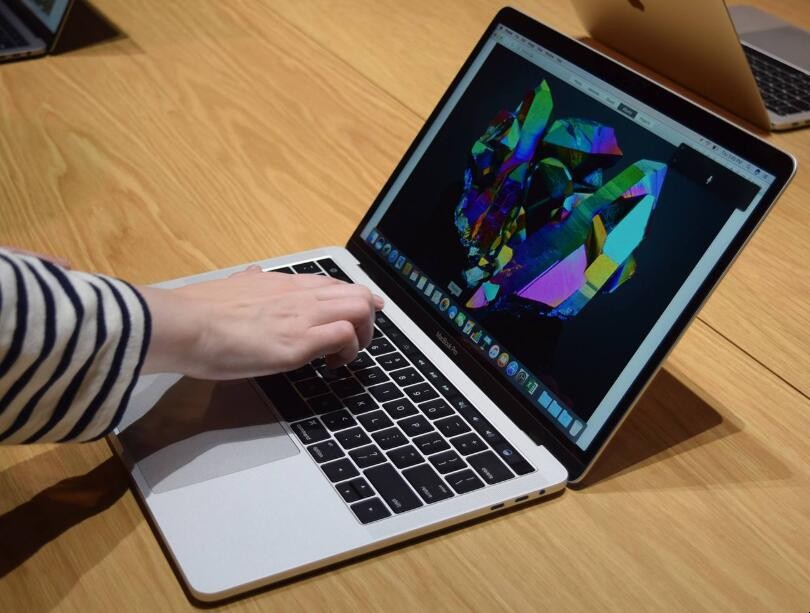 怎么看苹果笔记本的出厂时间（苹果笔记本如何查出厂日期和时间）